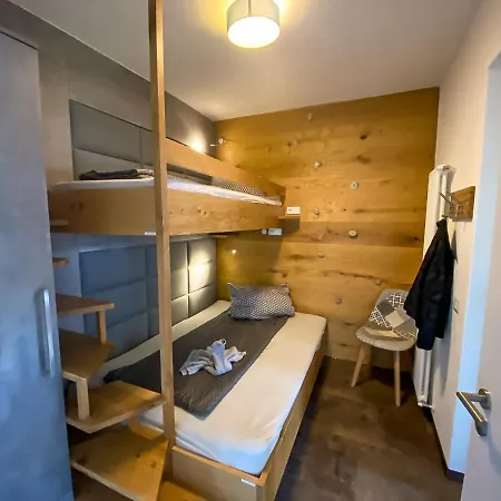 Claudia アパート *